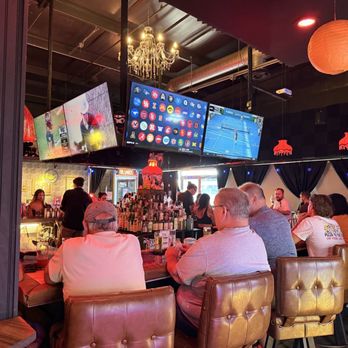 The Starving Artist - Dive Bars Near Me - Phoenix, Arizona