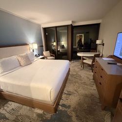 Halepuna Waikiki by Halekulani - My room