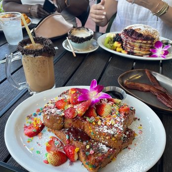 Bistro Cafe - Bacon, drinks, pancakes - Breakfast & Brunch Near Me - Miami, Florida Bistro Cafe - Bacon, drinks, pancakes - Breakfast & Brunch Near Me - Miami, Florida