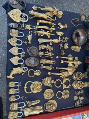 Chelsea Flea by null