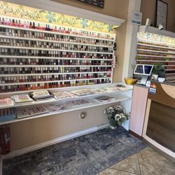 Luxe Nail Spa - Lots of colors to choose from!