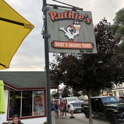 Ruthie's Chicken & Dairy Twist - Outside sign