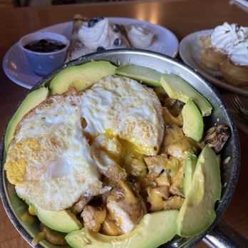 Stacks On Route 66 - WEST COAST SKILLET - American Near Me - Glendora, California Stacks On Route 66 - WEST COAST SKILLET - American Near Me - Glendora, California
