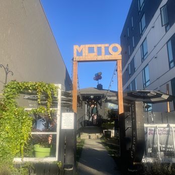 MOTO - Restaurant is a little house with outdoor seating only - Pizza Near Me - Seattle, Washington