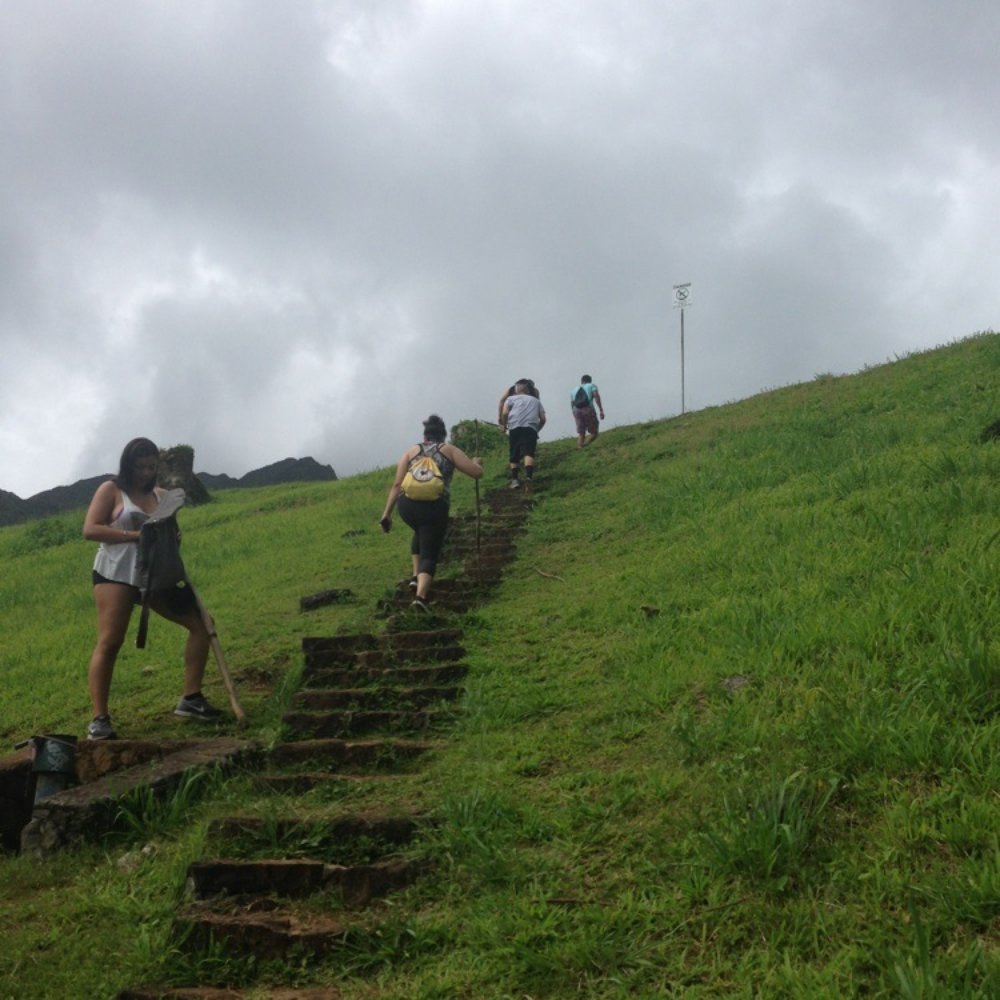 Lulumahu Falls - The stairs leading to the mountain - Hiking Near Me - Honolulu, Hawaii