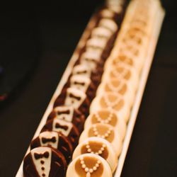 Shakar Bakery - His & Hers Oreos!