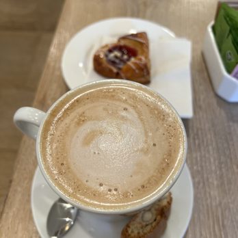 Treff Cafe - Latte - Cafes Near Me - Vail, Colorado