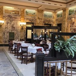 Restaurant in lobby