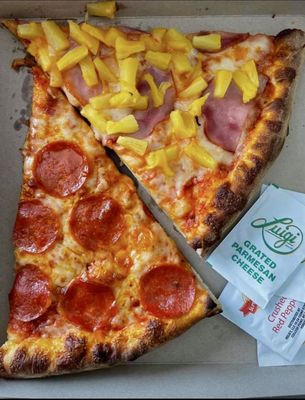 Hot Mama's Pizza by null