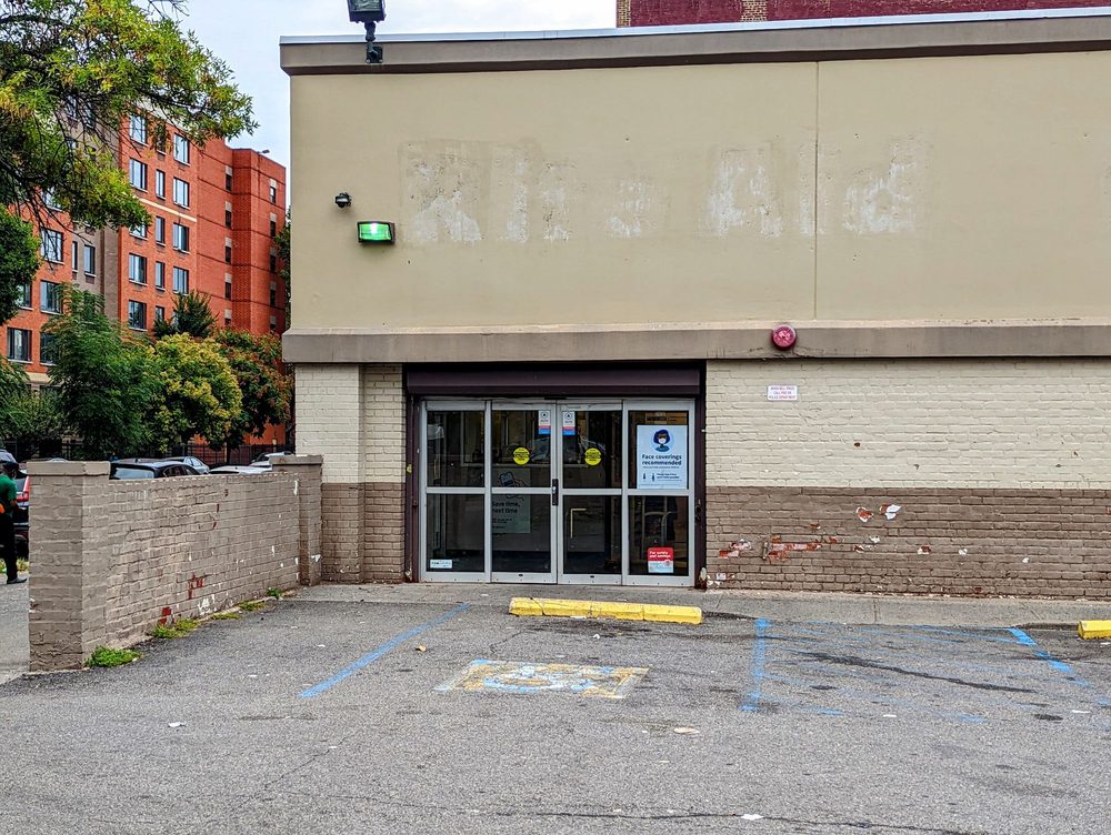 WALGREENS Updated June 2024 31 Reviews 1040 St Johns Pl, Brooklyn, New York Drugstores