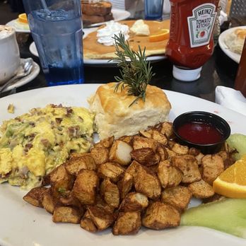 Hash House A Go Go - California Scramble - New American Near Me - Las Vegas, Nevada Hash House A Go Go - California Scramble - New American Near Me - Las Vegas, Nevada