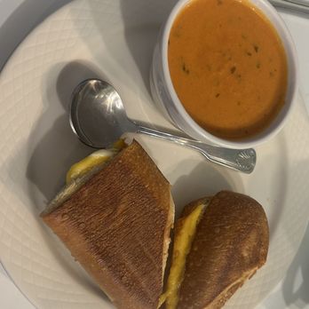 Garden Bistro - Grilled cheese and tomato soup - New American Near Me - Lakeland, Florida