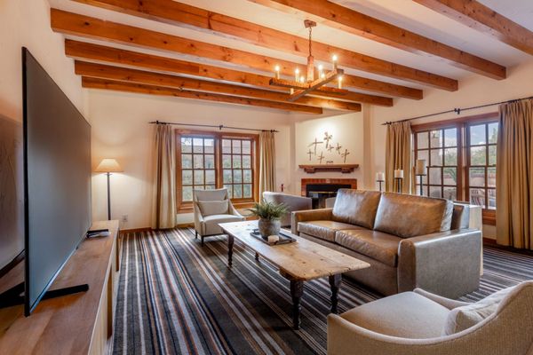 Hotel Chimayo by null