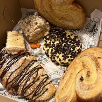 Mariachi Bakery - Coffee & Tea Near Me - Whittier, California Mariachi Bakery - Coffee & Tea Near Me - Whittier, California