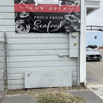 Phil's Fish Market & Eatery - Seafood Near Me - Castroville, California Phil's Fish Market & Eatery - Seafood Near Me - Castroville, California