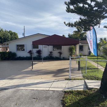 Palms Castles Realty Corp - Open House and sold - Real Estate Agents Near Me - Miami, Florida Palms Castles Realty Corp - Open House and sold - Real Estate Agents Near Me - Miami, Florida
