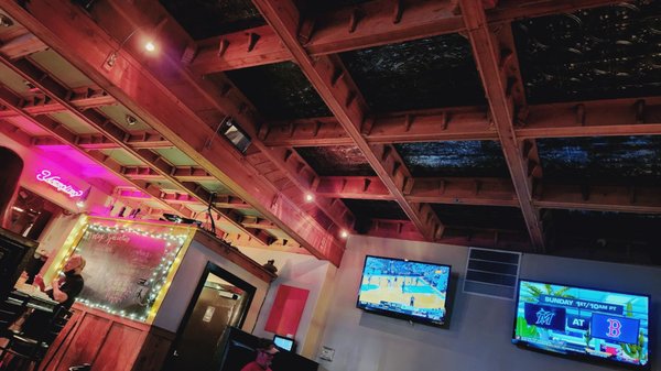 Vintage Pizzeria by null