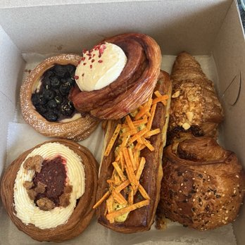 Fat Peach Bakery - Day old 6 piece blind box - Bakeries Near Me - Chicago, Illinois Fat Peach Bakery - Day old 6 piece blind box - Bakeries Near Me - Chicago, Illinois
