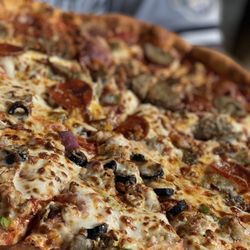 Sam & Louie's Italian Restaurant & New York Pizzeria - T 16" T-Rex Pizza
