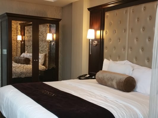 The Artesian Hotel, Casino & Spa by null