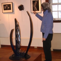 Jones Library - Visit the Burnett Gallery