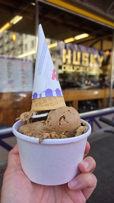 Husky Deli & Catering & Ice Cream by null