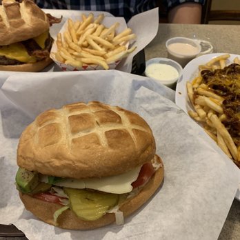 Boulder Pit Stop - American Near Me - Boulder City, Nevada