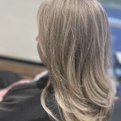 The Beauty Company - Full highlights and cut.