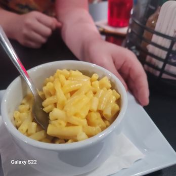 Bayside Grille - Mac n cheese on the kids menu - American Near Me - Fort Myers Beach, Florida