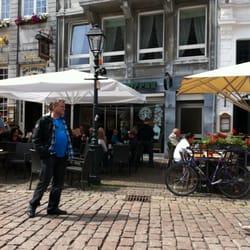 Starbucks - Am Markt...