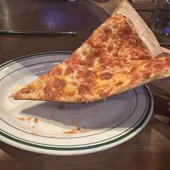 Taglio-Montgomery - New York style, thin crust cheese. 6/10 Good for a quick bite. Not thin enough for my liking. Too much bread made it dry - Pizza Near Me - Cincinnati, Ohio