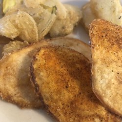 Lighthouse Cafe - Fried pickles & homage chips  Great !