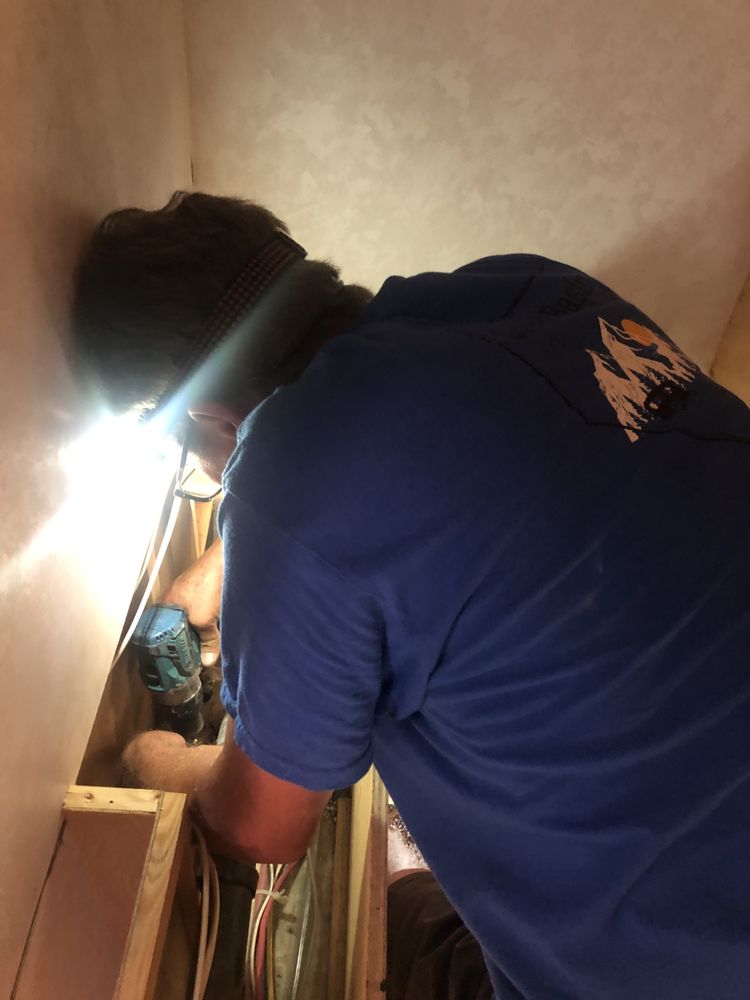 Slide of Great Basin Mobile RV Repair