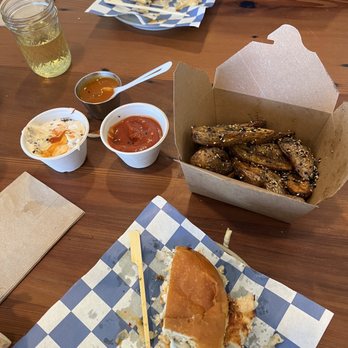 Belfare - Chicken sando, fingerlings, sauces -YUM!! - Food Stands Near Me - Petaluma, California