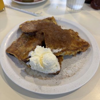 Ellen's Danish Pancake House - Cinnamon swirl French toast - Breakfast & Brunch Near Me - Buellton, California Ellen's Danish Pancake House - Cinnamon swirl French toast - Breakfast & Brunch Near Me - Buellton, California
