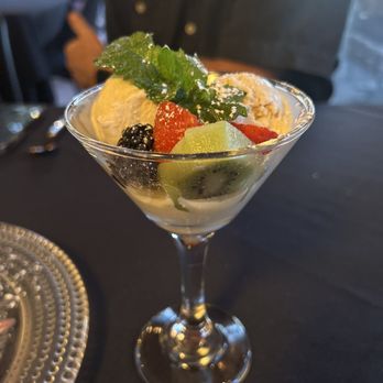Tiburon Fine Dining - Cinnamon ice cream - New American Near Me - Sandy, Utah