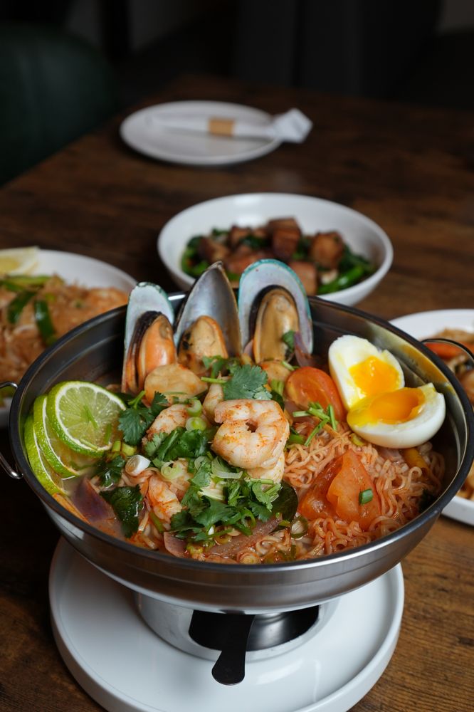 Food from Nalak Thai