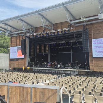 Freeman Arts Pavilion - Seating area - Music Venues Near Me - Selbyville, Delaware