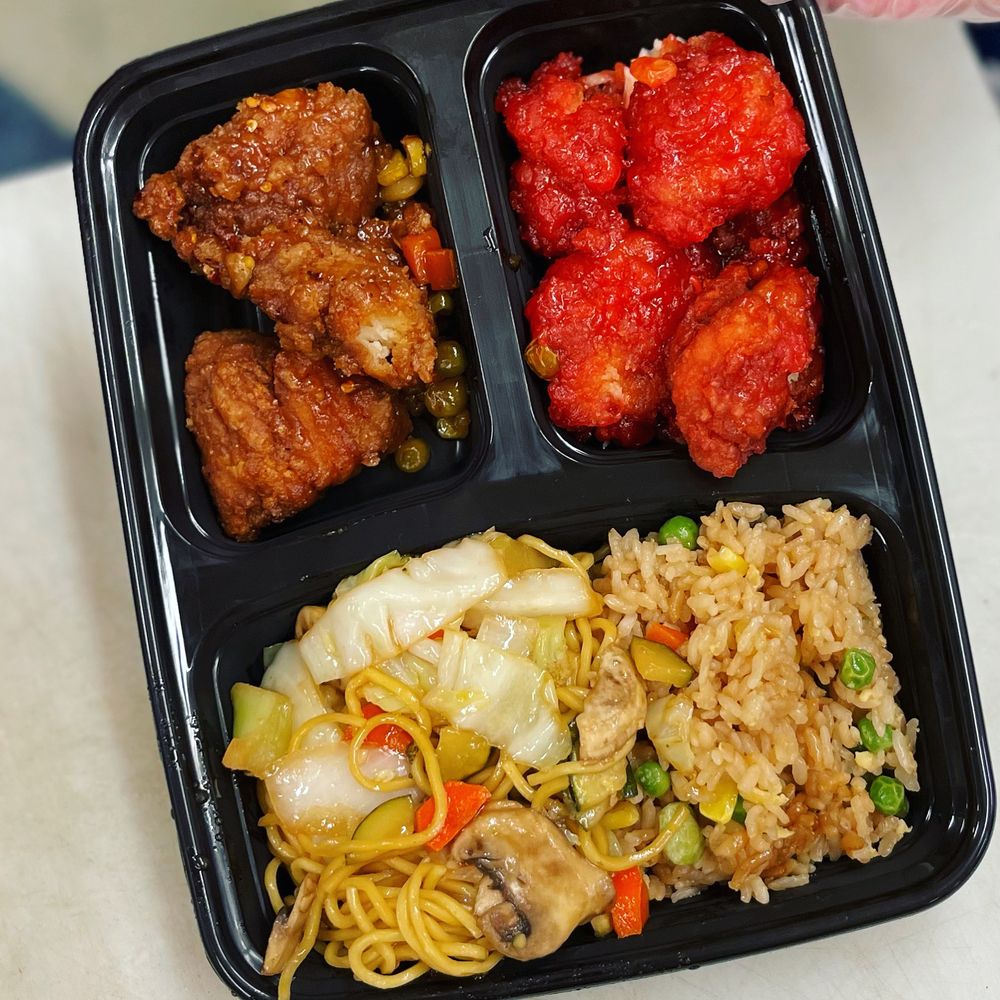 PLAZA MARKET Updated October 2024 32 Photos & 18 Reviews 203