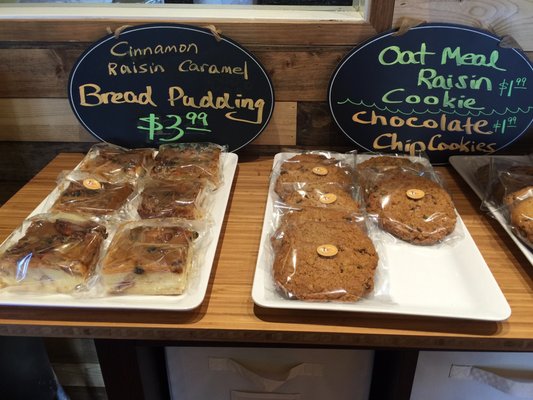 Maui Bread Company by null