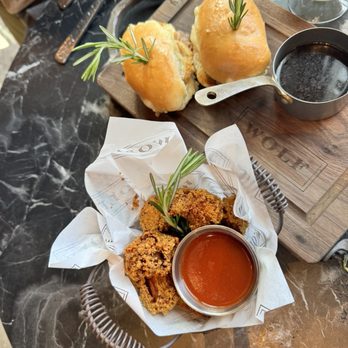 Wolf by Vanderpump at Caesars Republic Lake Tahoe - Boneless Chicken wings and prime rib sliders - American Near Me - Stateline, Nevada Wolf by Vanderpump at Caesars Republic Lake Tahoe - Boneless Chicken wings and prime rib sliders - American Near Me - Stateline, Nevada