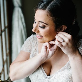 Montage Salon & Spa - Makeup by Kristen! - Hair Salons Near Me - Geneva, Illinois Montage Salon & Spa - Makeup by Kristen! - Hair Salons Near Me - Geneva, Illinois