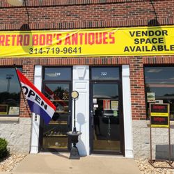 Retro Bob's Antiques