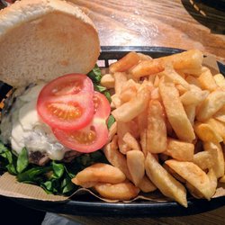 Tigh Ui Chathain - Caprese Burger