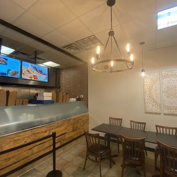 Zaitoun Kabob - Inside - Halal Near Me - Toronto, Ontario