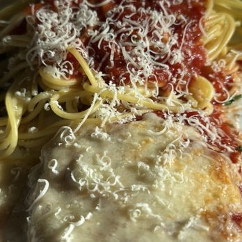 Olive Garden Italian Restaurant - Chicken Parmigiana - Italian Near Me - Burbank, California Olive Garden Italian Restaurant - Chicken Parmigiana - Italian Near Me - Burbank, California