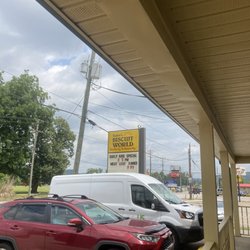 Tudor's Biscuit World - The sign