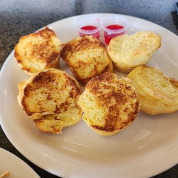 Liliha Bakery - Butter rolls - Bakeries Near Me - Honolulu, Hawaii