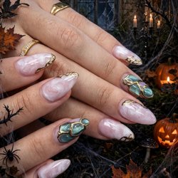 Pinks Nail Spa - Halloween nails