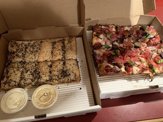Saucy’s Pizza by null